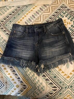Vanilla Star Medium Blue Frayed Hem Jean Shorts